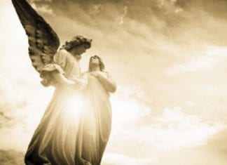 Un Ange qui Travaille pour les Résultats les Plus Élevés