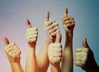 Le Créateur – Embrasser…