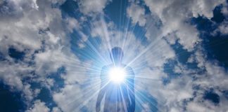 Réalisez le contact avec nos dimensions de Lumière