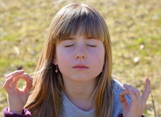 Veilleur Silencieux : La Perfection du Plan de Lumière