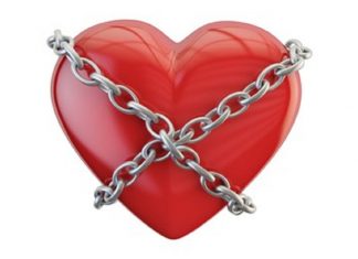 Les liens étouffent l’amour