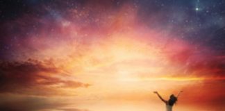 Le Créateur – Bras Ouverts