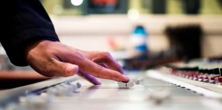 Baissez le volume des pensées de l’ego