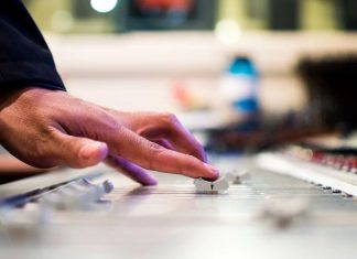 Baissez le volume des pensées de l’ego