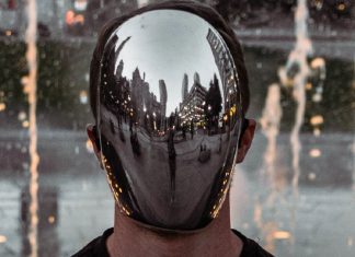 Regarder derrière le masque de l’ego