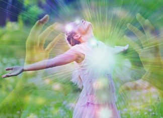 Vous êtes ici pour maintenir la Lumière, pour être la Lumière et pour ancrer la Lumière