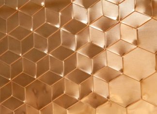 Regarder à travers la séparation jusqu’à la plénitude