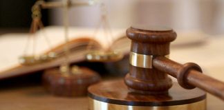 Bien ou Mal, qui décide ? – Lady Portia, déesse de la justice & Pallas Athena, déesse de la vérité