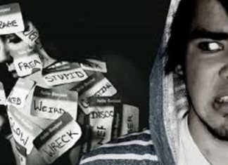 Le Créateur – Étiquettes