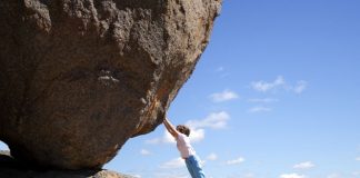 Le Créateur – Déplacer des montagnes