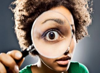 Le Créateur – Regarder de plus près