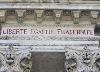 Liberté..Égalité….Fraternité..!