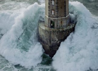 Paix dans la tempête