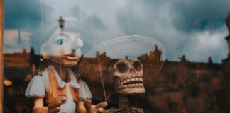 Les Marionnettes dansent à votre commandement