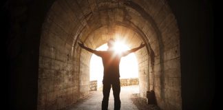 Le Créateur – Retour à la Lumière