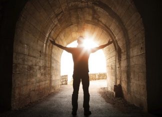 Le Créateur – Retour à la Lumière