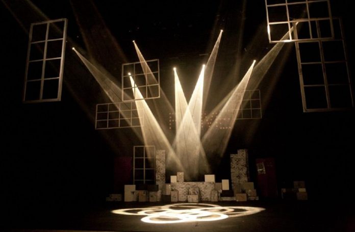 lumières piece de théatre