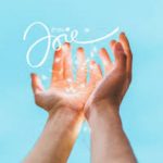 joie-mains