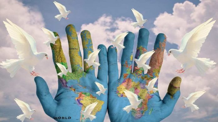 mains-monde-colombes-paix