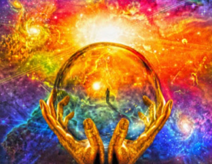 homme sphère mains univers